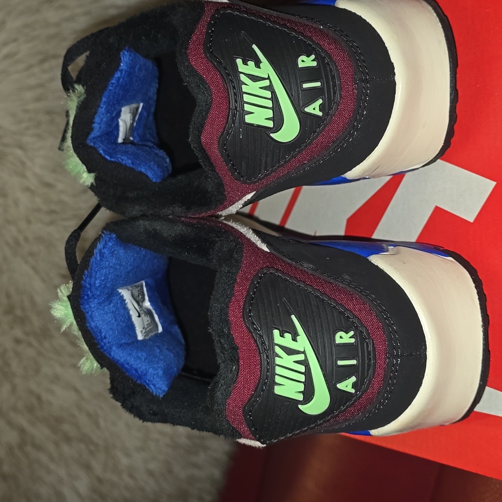 Nike Air Max 90 PRM, Faux Fur- Lined Plum and Colorway Sneakers, sz 11.5 W, 10 M - Picture 3 of 8
